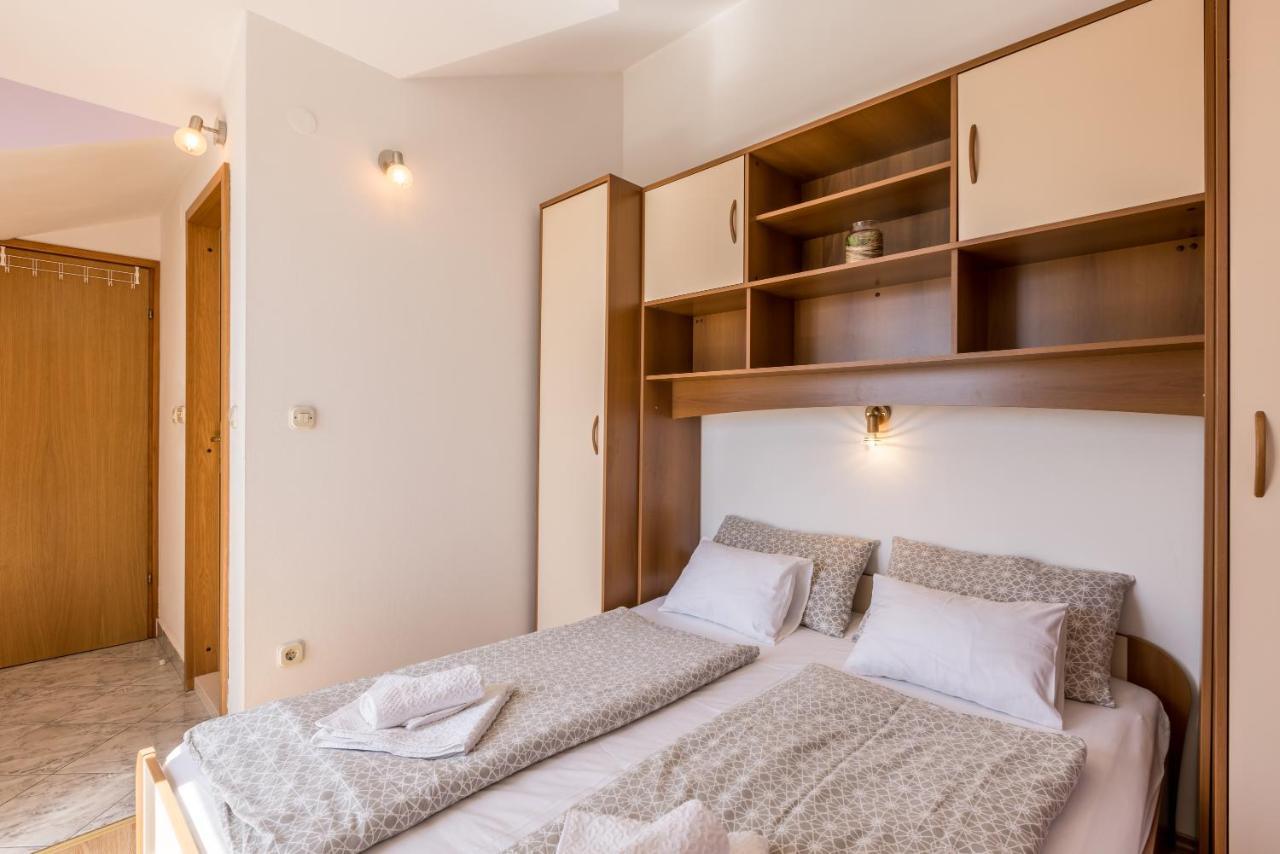 Apartments Jelavic Бол Экстерьер фото