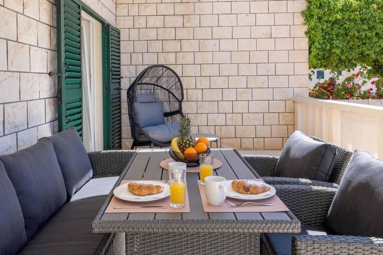 Apartments Jelavic Бол Экстерьер фото