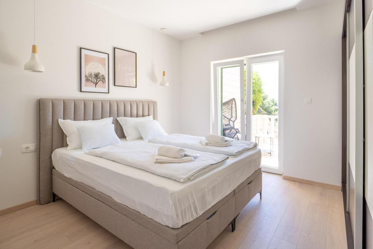 Apartments Jelavic Бол Экстерьер фото