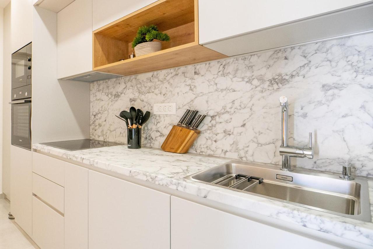 Apartments Jelavic Бол Экстерьер фото